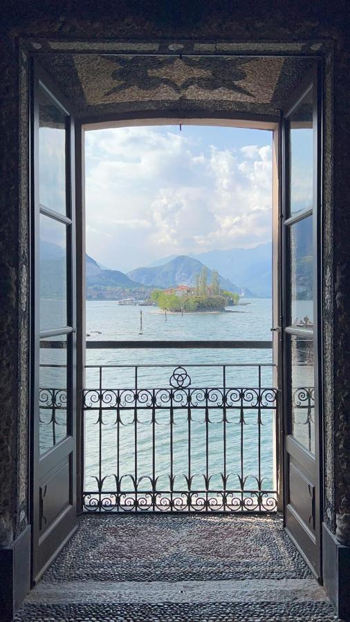 Hotel La Dama Del Porto à Laveno-Mombello Extérieur photo