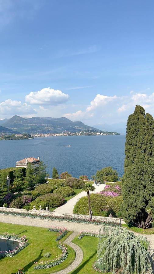 Hotel La Dama Del Porto à Laveno-Mombello Extérieur photo